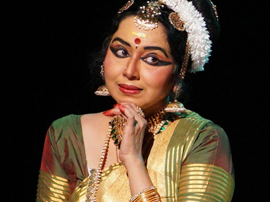 Kalaimamani-Gopika-Varma